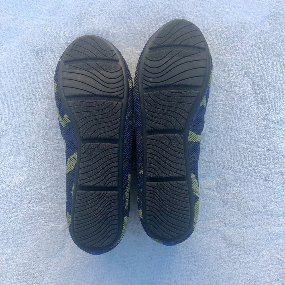 Recycled Camo Shoes Print Flats Size 8 NWT blue green - Picture 4 of 8
